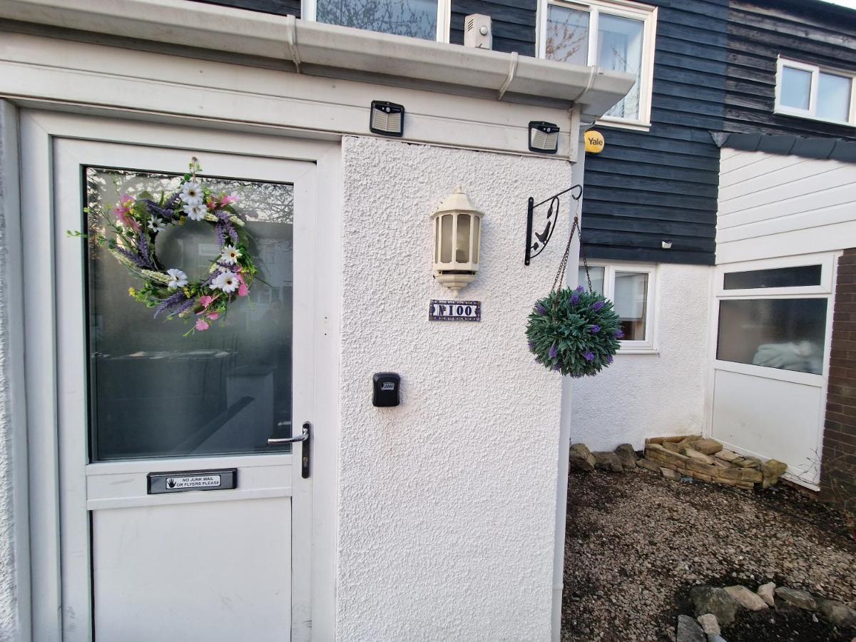 Spacious & Comfy Home- Very Close To Nec Birmingham ,Hs2 & Airport- Perfect For Contractors & Groups- Free Parking & Fast Wifi Marston Green Luaran gambar